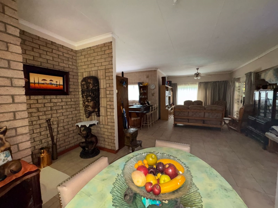 4 Bedroom Property for Sale in Safari Gardens North West
